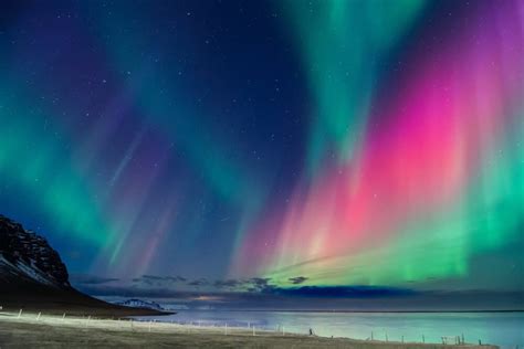 Do you know why the Northern Lights are different colors? | I am Reykjavik