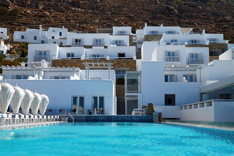 Best luxury hotel next to Mykonos Town | Mykonos Riviera Luxury Hotel