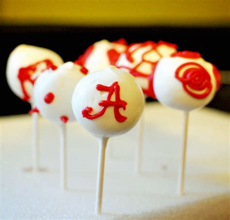 File:Alabama cake pops, November 2011.jpg - Wikimedia Commons