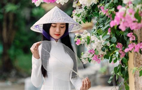 Conical Hat - A Symbol Of Vietnam - Culture