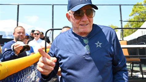 Jerry Jones to Dallas Cowboys fans: 'I will never sell this team'