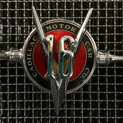 1931 Cadillac V16 Emblem | Vintage cars, Car emblem, Antique cars