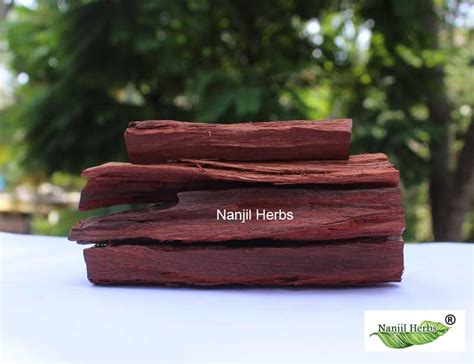 Sivappu Santhana Kattai/Red Sandalwood [Raw] - Nanjil Herbs