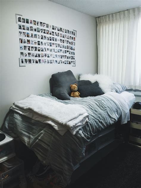 Dorm room at Syracuse University | Dorm room, Dorm life, New room