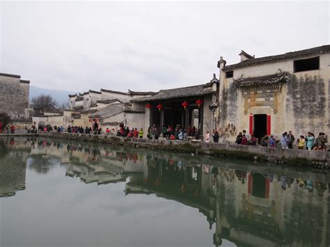 Visiting the ancient village of Hongcun in Anhui - Asia Books and Travel