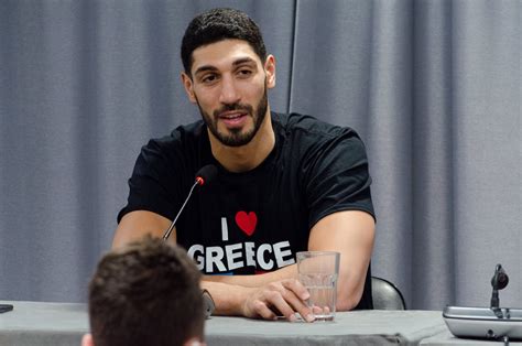 Ενές Καντέρ: Ο σταρ του NBA στο Aegean College!