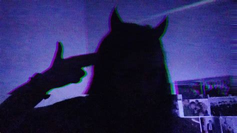 Shadow Devil Horns Aesthetic : I'm referring, of course, to the sign of el diablo, the horned ...