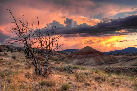 Sunset at Painted Hills in Central Oregon - HDR | Please cli… | Flickr