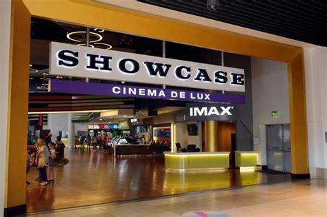 Showcase Cinemas offers free entry to red heads so they can hide from the heat - Derbyshire Live