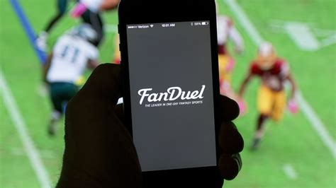 FanDuel, DraftKings race to win $150 billion sports-betting market