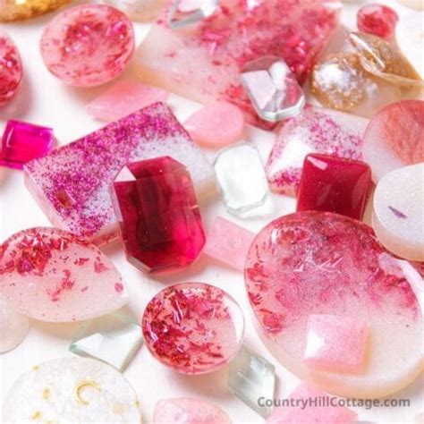 How to Make Resin Jewelry