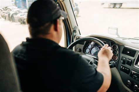 5 Steering Wheel Safety Tips | Magnum Companies