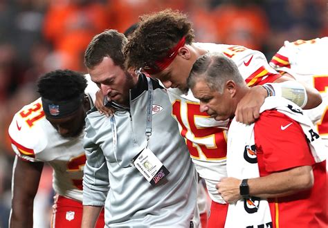 Patrick Mahomes fantasy football update: How long is the Chiefs QB out with knee injury ...