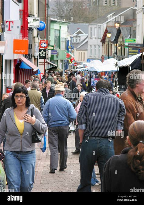 Merthyr tydfil high street hi-res stock photography and images - Alamy