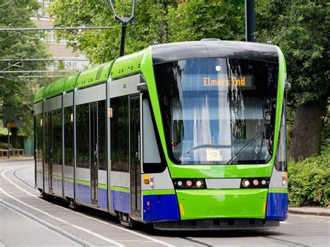 London trams to become cashless | News | Railway Gazette International