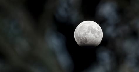 Penumbral Lunar Eclipse: How and When to Watch - Storiespedia