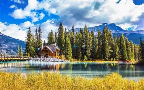 40 Best Places To Visit In Canada (With Photos) For 2023 Vacay!