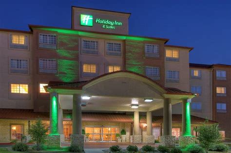 Holiday Inn Hotel & Suites Albuquerque Airport-Univ Area Parking (ABQ ...