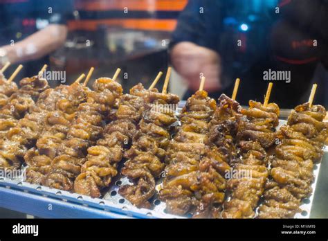 Hong Kong street food Stock Photo - Alamy