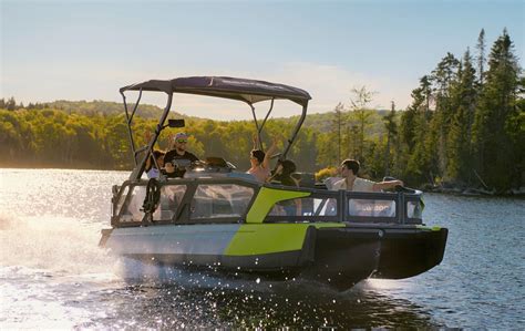 Customizable Party Pontoon: Sea-Doo Launches the ‘Switch’