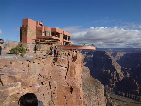 Structurae [en]: Grand Canyon Skywalk