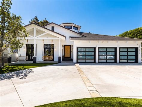 Christina Anstead Selling Orange County Home Amid Divorce From Ant