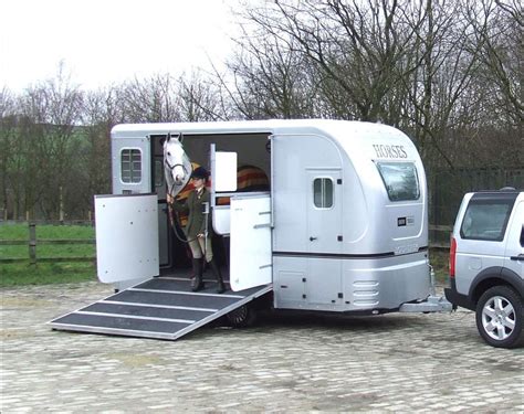 Luxury Horse Trailers For Sale - Feliks Zeki