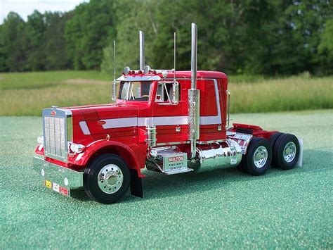 Peterbilt 359 Conventional -- Plastic Model Truck Kit -- 1/25 Scale ...