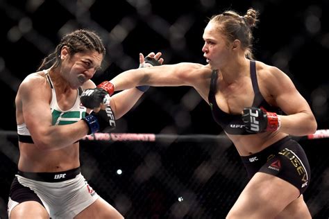 Ronda Rousey wins UFC Women's Bantamweight Champion - PURE ENTERTAINMENT