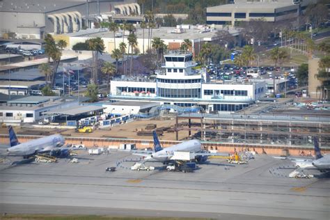 Long Beach Airport: August 2012