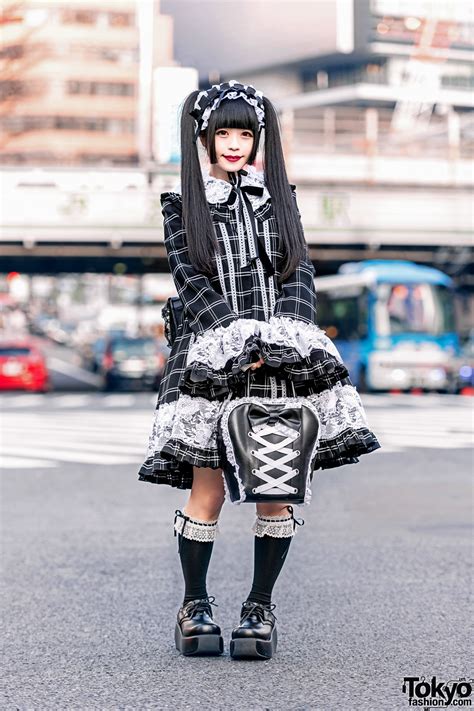 Gothic Lolita Streetwear Style in Harajuku – Tokyo Fashion