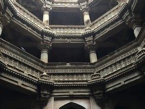 Adalaj Stepwell, Ahmedabad - Timings, History, Best Time to Visit