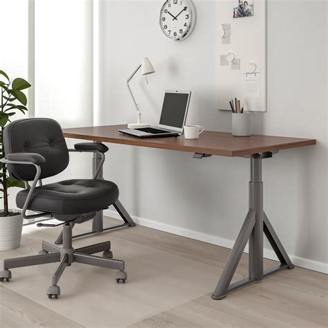 IDÅSEN desk sit/stand, brown/dark gray, 63x311/2" - IKEA