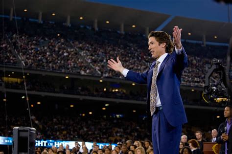 Pastor Joel Osteen Takes Heat for Not Opening His Megachurch to Flood ...