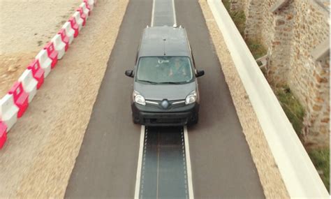 Renault, Qualcomm show off electric-car road charging at 60 mph