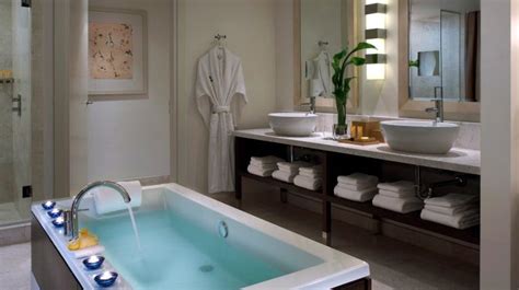 10 Miami Hotels with Private Jacuzzi in the Room - WTSI