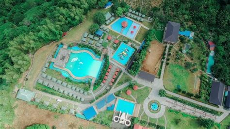 Woodside Farm & Waterpark | Resort Swimming Pool