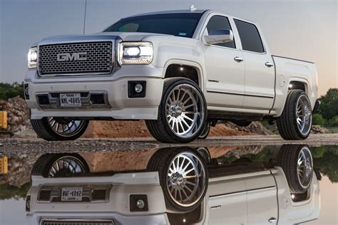 Leveled GMC Sierra Denali on 24x12-inch JTX Forged Wheels - JTX Forged