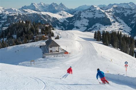 Kitzbuhel, Austria: The Ultimate Ski Resort Guide