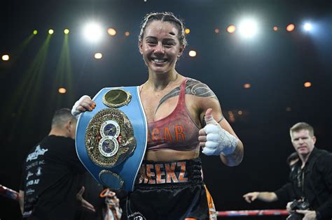 BoxeoCherneka johnson ganó a susie ramadan a pesar del... | MARCA.com