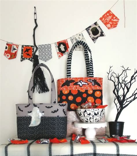 Embellished Trick Or Treat Bag Pattern - Ameroonie Designs