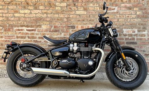 2023 Triumph Bonneville Bobber: Modern Classic | Motoworks Chicago