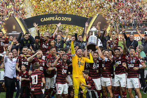 Com derrota do Palmeiras, Flamengo conquista título do Campeonato Brasileiro | Futebol ...