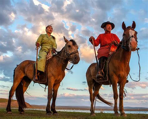 HORSE RIDING IN MONGOLIA