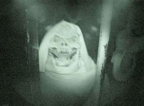 10 Creepiest POLTERGEISTS Caught on Tape - THE HORROR MOVIES BLOG : THE ...