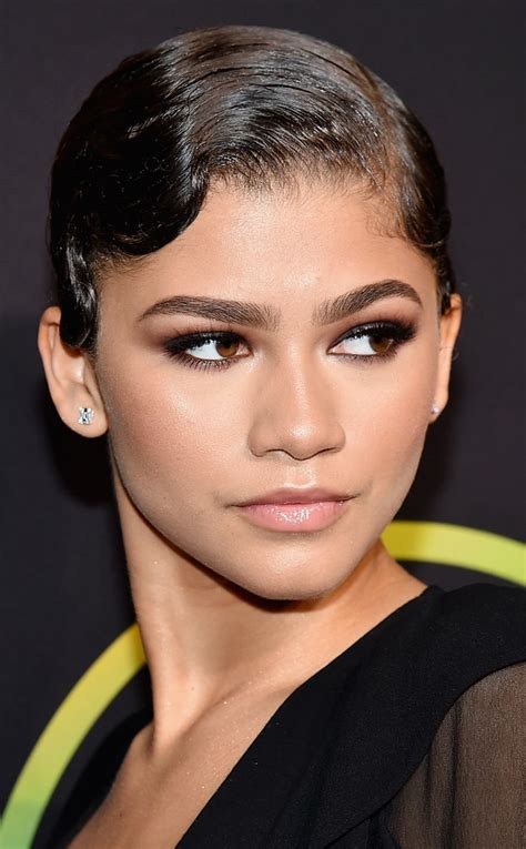 7 Beauty Lessons We've Learned From Zendaya's Eyebrows | E! News