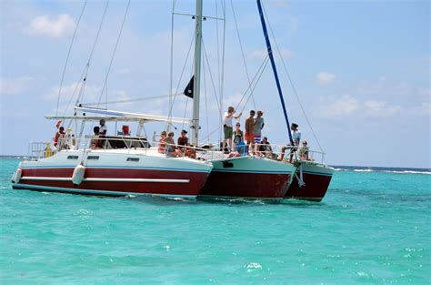 Hannibal Stingray City Charters - Grand Cayman Cruise Excursions