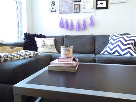 Sew Cute: College Series: College Apartment Living Room Tour