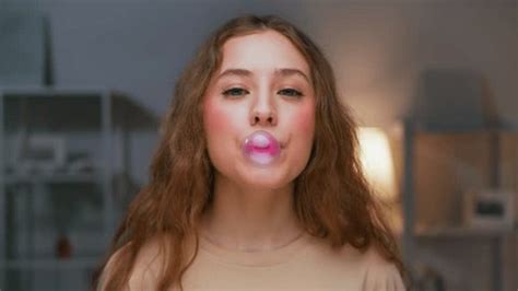 784 Woman Blowing Bubble Gum Stock Video Footage - 4K and HD Video Clips | Shutterstock