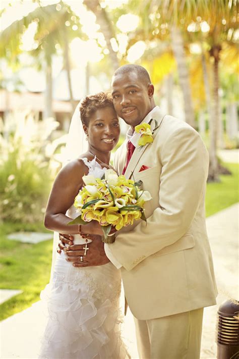 Dominican Republic Destination Beach Wedding | Junebug Weddings